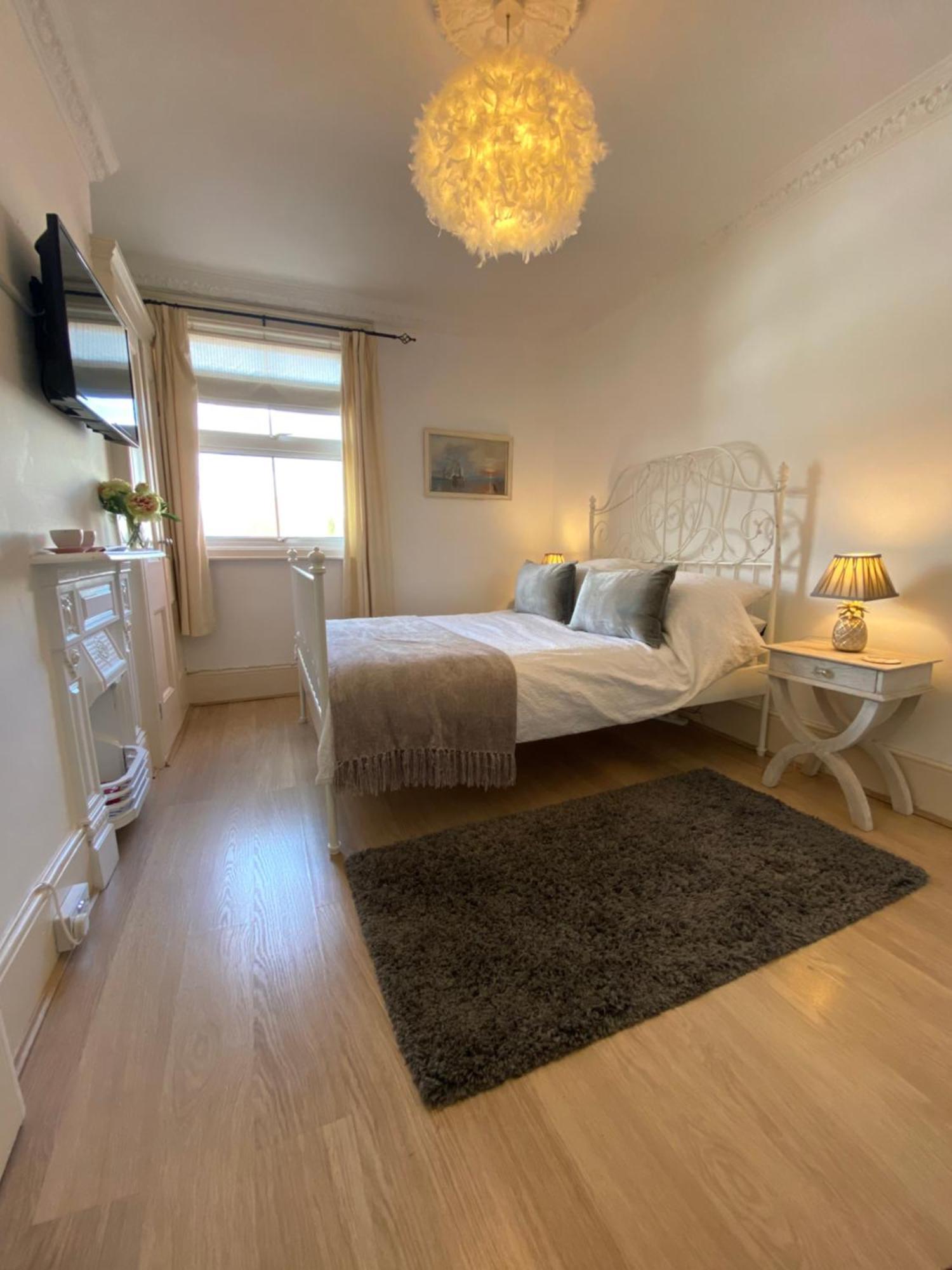 Deluxe Three Bed Bnb In Henley-On-Thames Near Station River & Town Centre Exterior foto