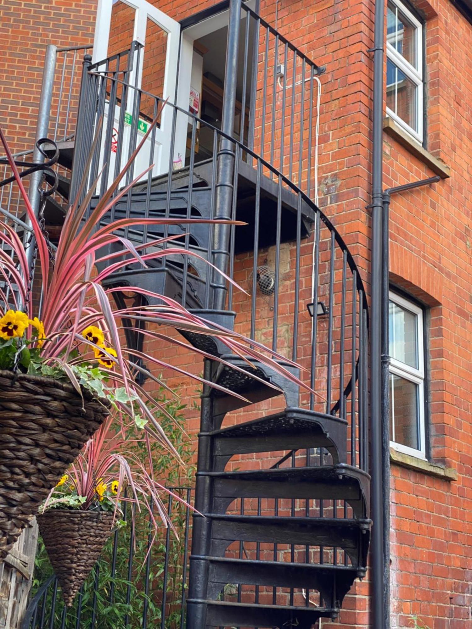 Deluxe Three Bed Bnb In Henley-On-Thames Near Station River & Town Centre Exterior foto