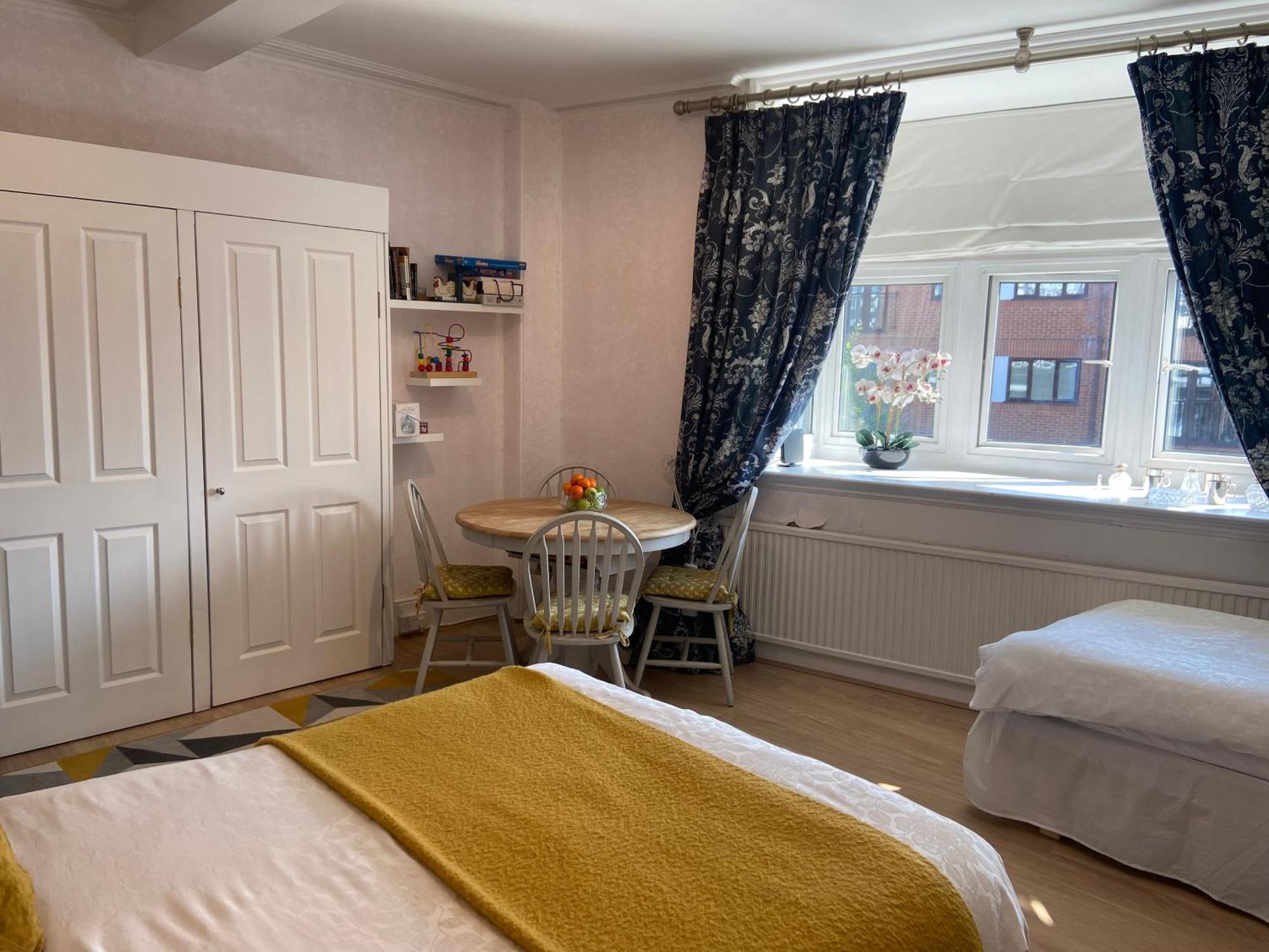 Deluxe Three Bed Bnb In Henley-On-Thames Near Station River & Town Centre Exterior foto