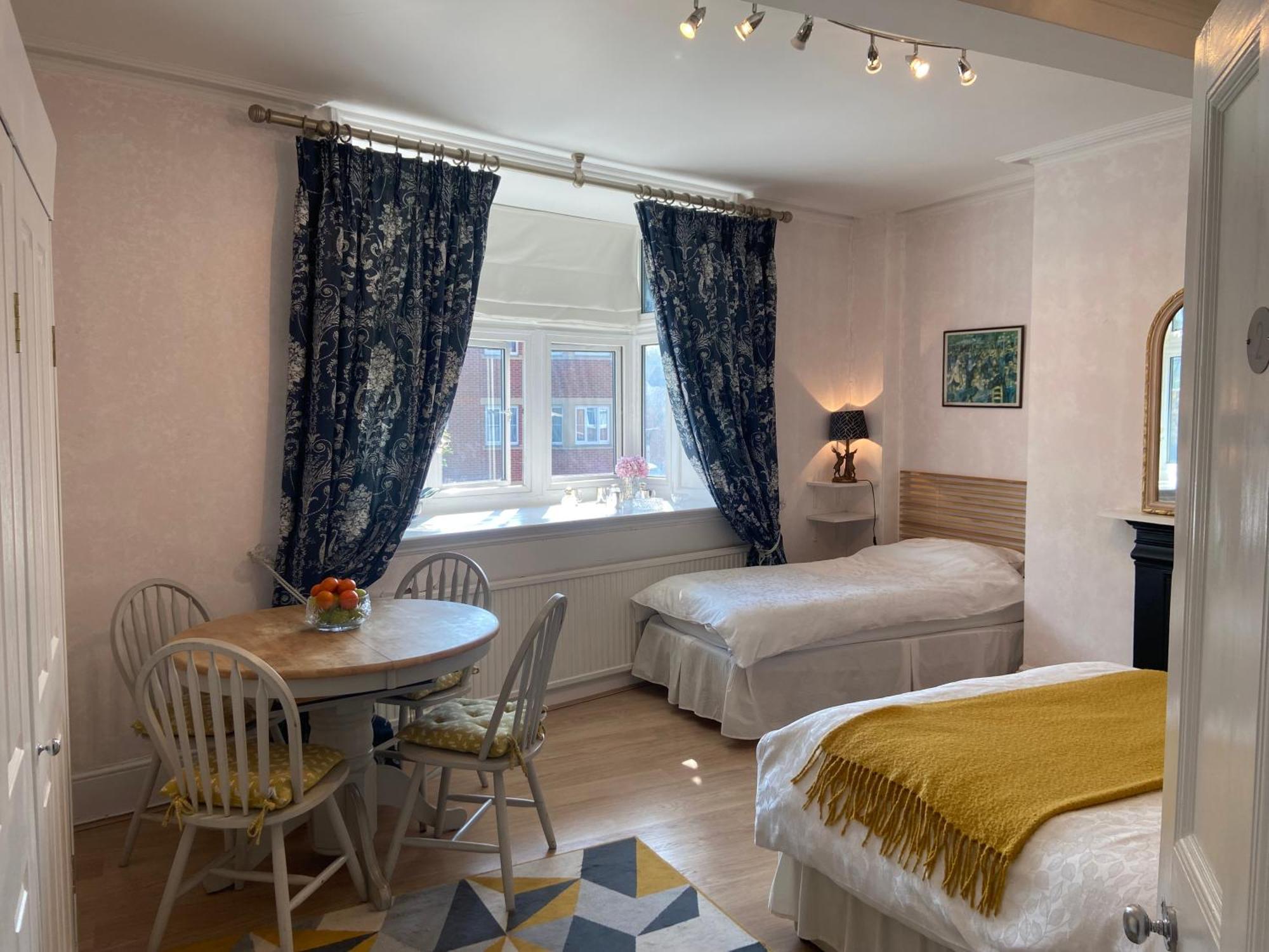 Deluxe Three Bed Bnb In Henley-On-Thames Near Station River & Town Centre Exterior foto